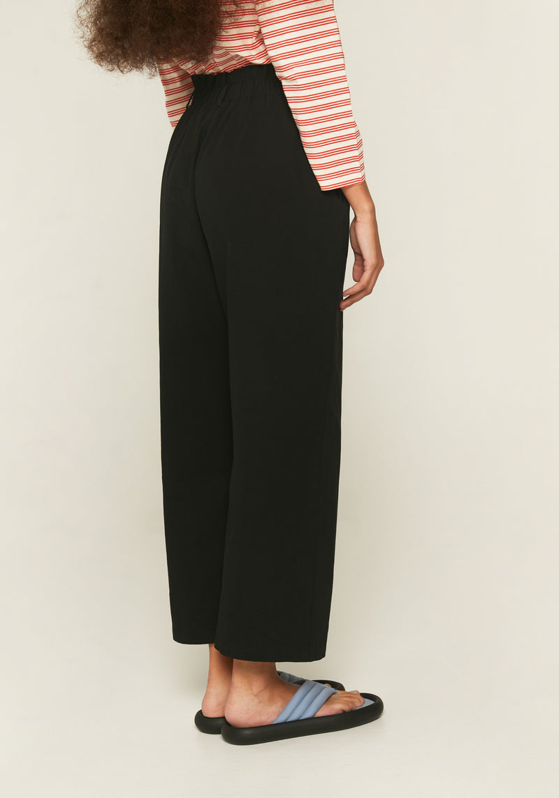 COMPANIA FANTASTICA - PANTALON COURT EN SERGÉ TAILLE HAUTE NOIR AVEC TAILLE ÉLASTIQUE