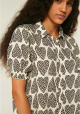 COMPANIA FANTASTICA - BLOUSE À MANCHES COURTES IMPRIMÉ CŒUR GÉOMÉTRIQUE
