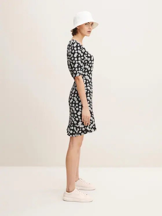 TOM TAILOR - Wrap dress with a floral print - Boutique Bubbles
